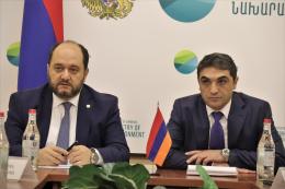 Руководитель аппарата премьер-министра Араик Арутюнян принял участие во внеочередном заседании совета правления Инспекционного органа охраны природы и недр