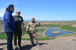 Շրջակա միջավայրի նախարարի տեղակալ Արամ Մեյմարյանը Վերականգնման վարկերի բանկի (KfW) էներգետիկայի և բնական պաշարների պորտֆելի ավագ կառավարիչ Ֆրանկ Մյորշլի ղեկավարած պատվիրակությունը այցելել է «Խոսրովի անտառ» պետական արգելոց և «Խոր Վիրապ» պետական արգելավայր։