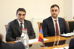 Շրջակա  միջավայրի նախարար Հակոբ Սիմիդյանն հանդիպել է  Վերականգնման վարկերի բանկի (KfW) էներգետիկայի և բնական պաշարների պորտֆելի ավագ կառավարիչ Ֆրանկ Մյորշլի ղեկավարած պատվիրակության հետ
