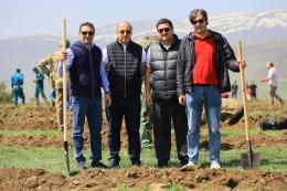 Շրջակա միջավայրի նախարարության նախաձեռնությամբ Հայաստանի Հանրապետության երեք մարզերում  իրականացվեց գարնանային ծառատունկ