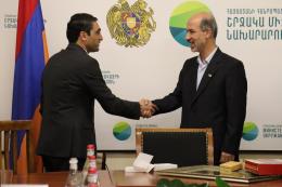 Շրջակա միջավայրի նախարար Հակոբ Սիմիդյանի գլխավորած պատվիրակությունն այսօր ընդունել է Իրանի Իսլամական Հանրապետության էներգետիկայի նախարար Ալի Աքբար Մեհրաբիանի գլխավորած պատվիրակությանը։