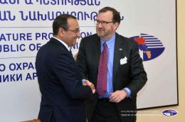ՀՀ բնապահպանության նախարար Արծվիկ Մինասյանը հանդիպում է ունեցել ԱՄՆ դեսպան Ռիչարդ Միլզի հետ