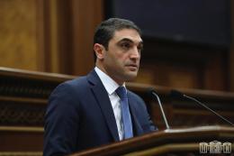 Շրջակա միջավայրի նախարար Հակոբ Սիմիդյանը  խորհրդարանի այսօրվա նիստում երկրորդ ընթերցմամբ քննարկման է ներկայացրել «Ընկերությունների կողմից վճարվող բնապահպանական հարկի նպատակային օգտագործման մասին» օրենքում փոփոխություններ կատարելու մասին օրենքի նախագիծը