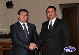 ՀՀ  բնապահպանության նախարար Արամ Հարությունյանն այսօր ընդունել է   Հայաստանում  Չեխիայի գործերի ժամանակավոր հավատարմատար Պետր Միկիսկային