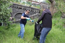 Under the leadership of Environment Minister Hakob Simidyan, together with Deputy Ministers Aram Meymaryan and Tigran Gabrielyan, clean-up work was carried out on the territory of the Hrazdan Gorge within the framework of the national clean-up day.